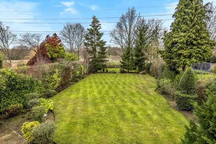 3 Bedroom Detached House To Rent In Northwood, Greater London HA6