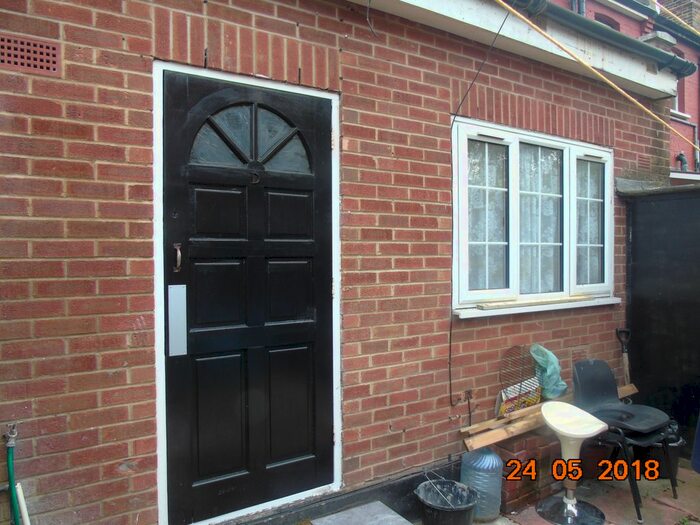 1 Bedroom Studio To Rent In Sherringham Avenue, London, N17