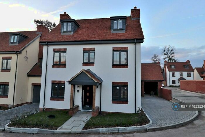 5 Bedroom Detached House To Rent In Waltham Grange Close, Chelmsford, CM3