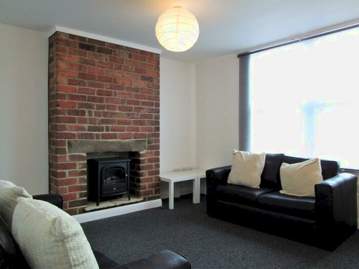1 Bedroom Apartment To Rent In Apt A Tong Road, Leeds, LS12