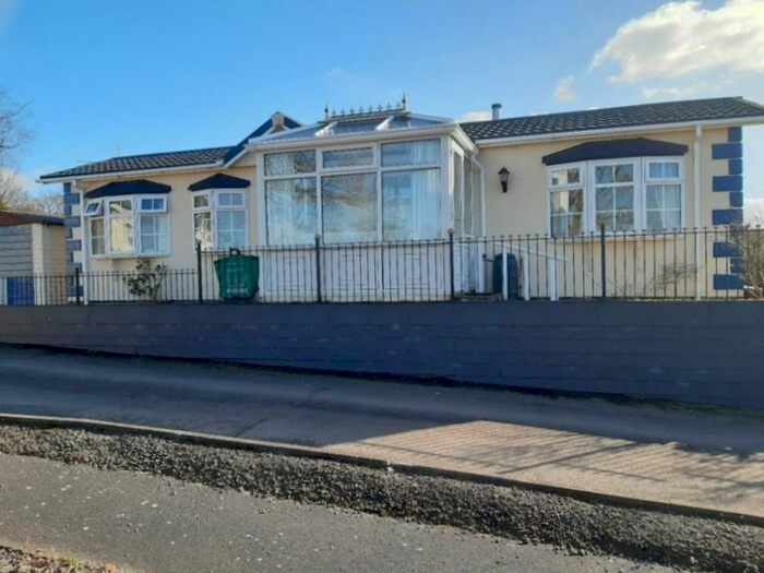 2 Bedroom Detached Bungalow For Sale In Sidmouth Road, Aylesbeare, EX5