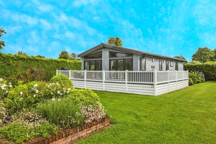 3 Bedroom Park Home For Sale In Cakes & Ale, Theberton, Leiston, IP16