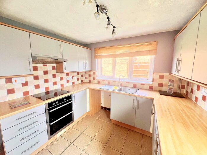 3 Bedroom Property To Rent In Landsdowne Road, Yaxley, Peterborough, PE7