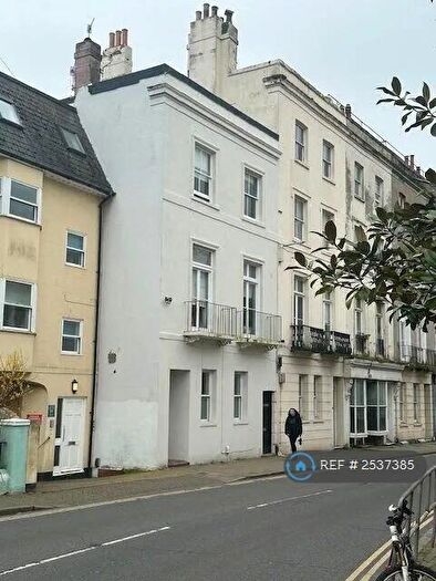 2 Bedroom Flat To Rent In Bristol Road, Brighton, BN2