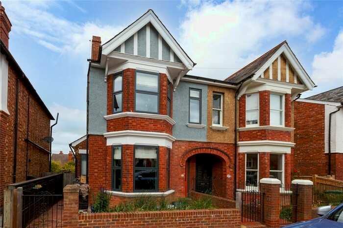 4 Bedroom Semi-Detached House To Rent In Stephens Road, Tunbridge Wells, Kent, TN4