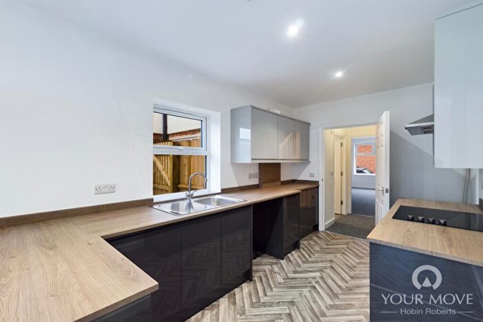 4 Bedroom Terraced House To Rent In Junction Road, Poets Corner, Northampton, NN2
