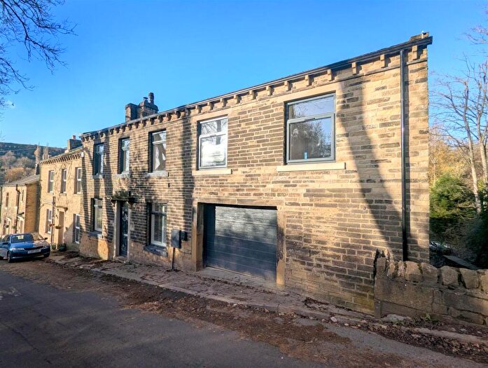 4 Bedroom End Of Terrace House For Sale In Halifax Lane, Luddenden, Halifax, HX2
