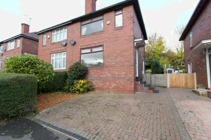 3 Bedroom Semi-Detached House To Rent In Laverdene Avenue, Sheffield, S17