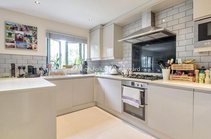 2 Bedroom Flat To Rent In Sydenham Hill, London, SE26