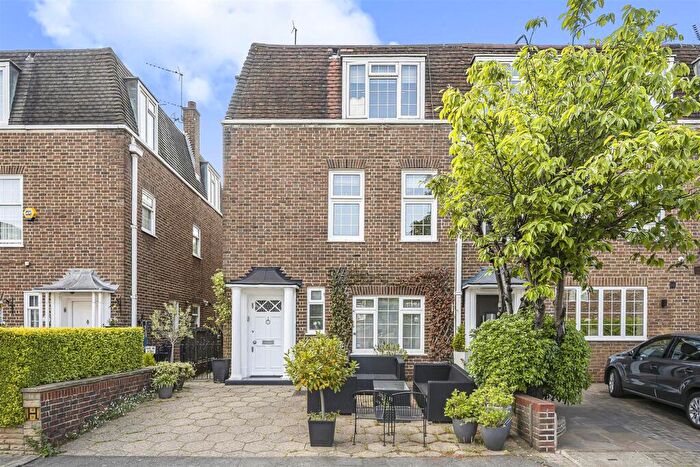 4 Bedroom End Of Terrace House To Rent In The Marlowes, St John's Wood, NW8