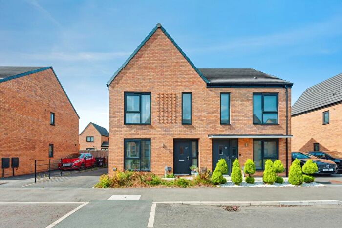 3 Bedroom Semi Detached House For Sale In Harriers Crescent, Kirkby, Liverpool, Merseyside, L32