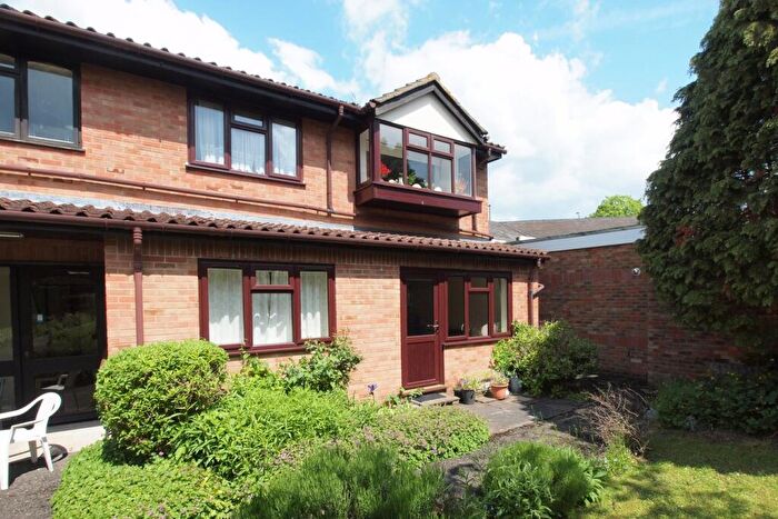 1 Bedroom Retirement Property For Sale In Hopton Court, Forge Close, Hayes, BR2