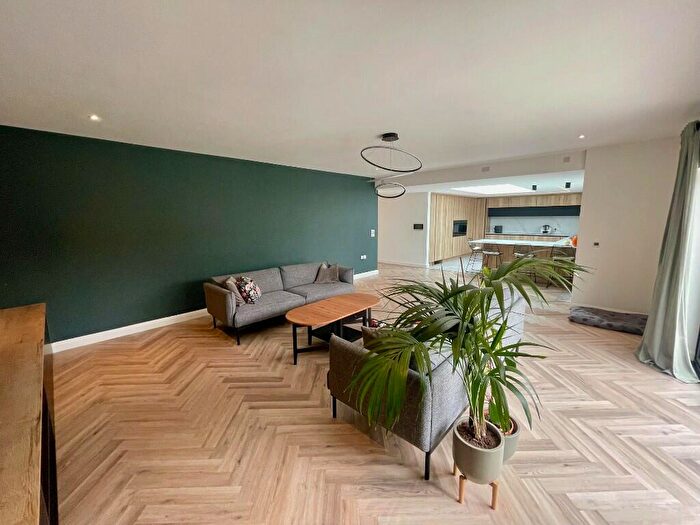 4 Bedroom Detached Bungalow For Sale In The Nest, Pondersbridge, PE26