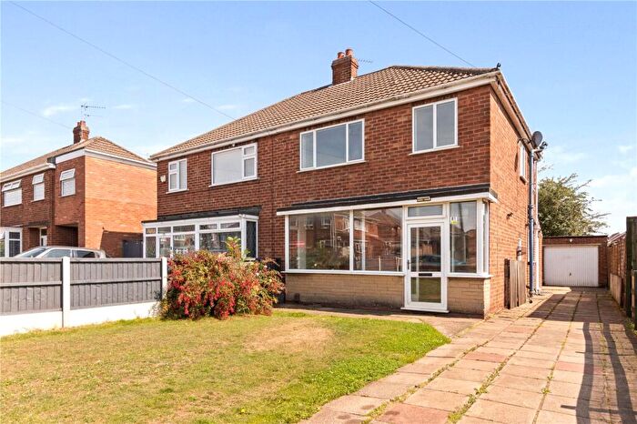 3 Bedroom Semi Detached House For Sale In Staindale Road, Scunthorpe, Ashby, DN16