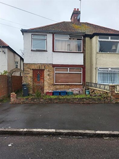3 Bedroom Semi-Detached House For Sale In Hounslow, Middlesex, TW3