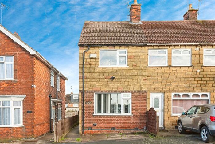 3 Bedroom End Of Terrace House For Sale In St Ives Road, Leicester, LE4