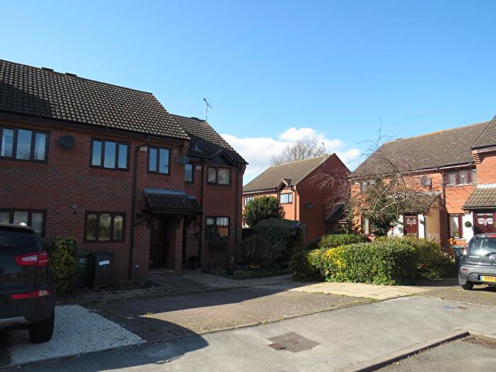 2 Bedroom House To Rent In Lay Gardens, Radford Semele, Leamington Spa, CV31