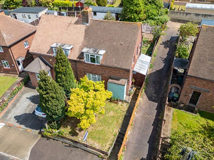 3 Bedroom Semi Detached House For Sale In St. Davids Crescent, Gravesend, Kent, DA12