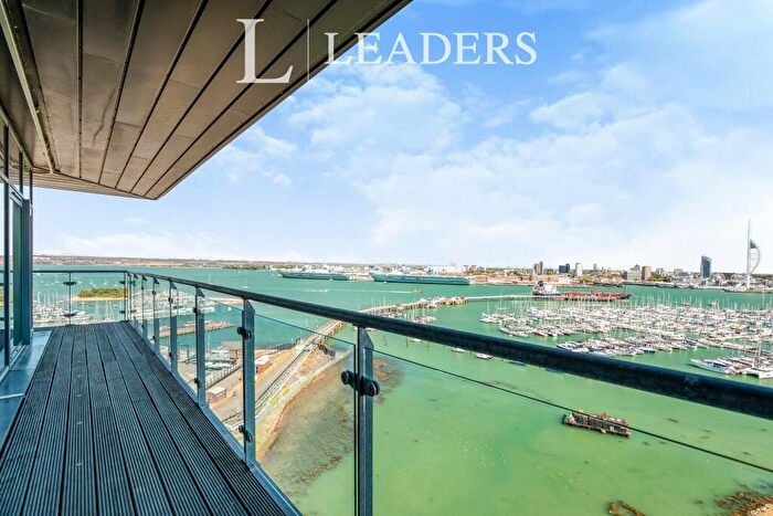 2 Bedroom Flat To Rent In Rope Quays, Gosport, PO12