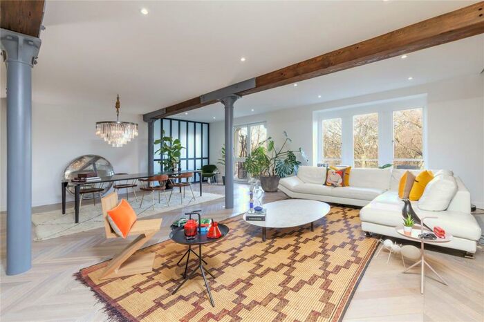 3 Bedroom Flat To Rent In Olivers Wharf, Wapping High Street, London, E1W