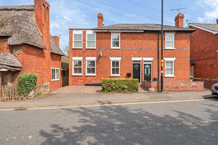 3 Bedroom End Of Terrace House For Sale In Venns Lane, Hereford, HR1