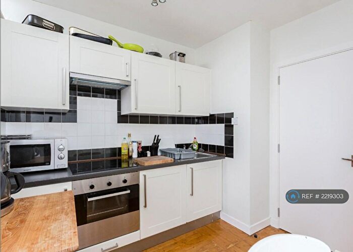 1 Bedroom Flat To Rent In Lyon Street, Dundee, DD4