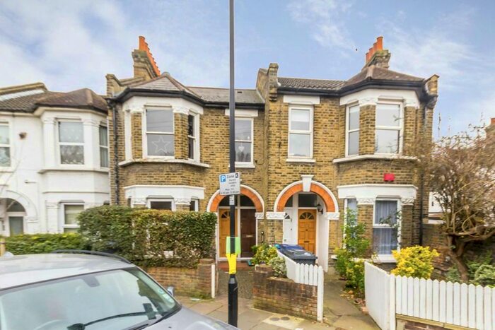 2 Bedroom Flat To Rent In Petersfield Road, London, W3