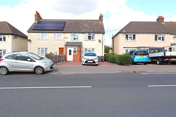 4 Bedroom Semi-Detached House For Sale In Watling Street, Stone, DA2