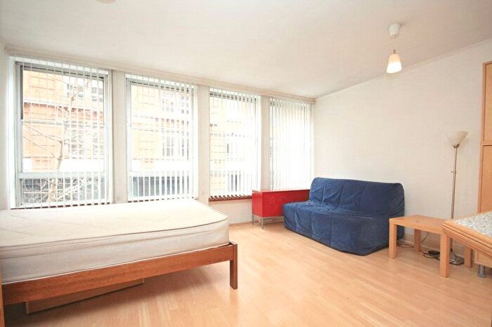 Studio To Rent In Rochester Row, London, SW1P