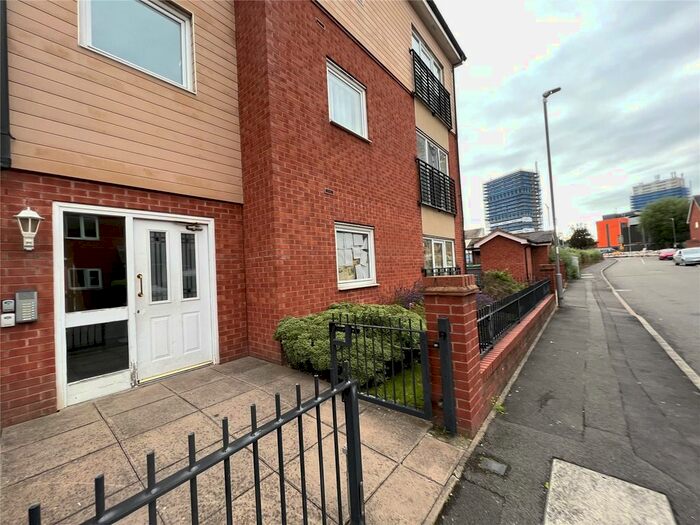 2 Bedroom Flat To Rent In Jeremiah Road, Wolverhampton, West Midlands, WV10