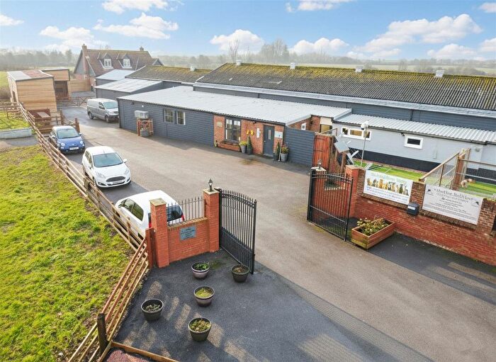 4 Bedroom Detached House For Sale In Arram Road, Leconfield, Beverley, HU17