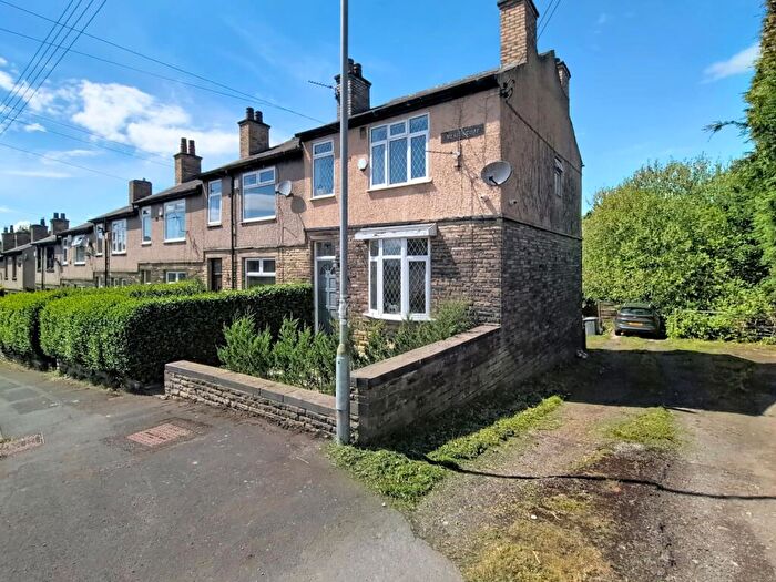 3 Bedroom End Of Terrace House For Sale In Cliffe Lane, Gomersal, Cleckheaton, West Yorkshire, BD19
