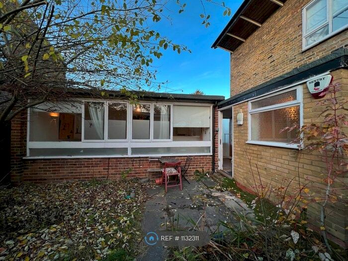 Studio To Rent In Mottingham Lane, London SE9