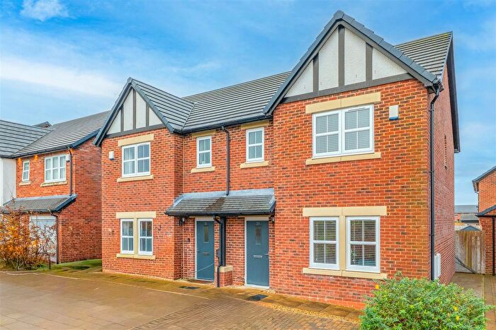 3 Bedroom Semi-Detached House For Sale In Hopper Close, Grimsargh, PR2