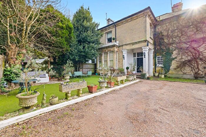 3 Bedroom Flat For Sale In Old London Road, Brighton, East Sussex, BN1