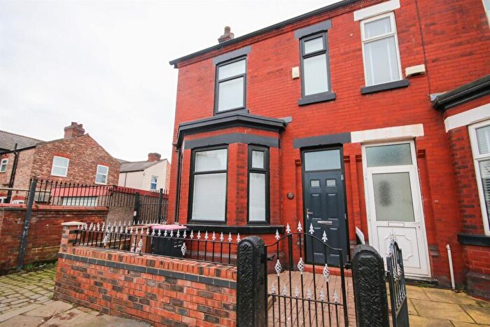 3 Bedroom End Of Terrace House For Sale In Ashbourne Road, Eccles, M30