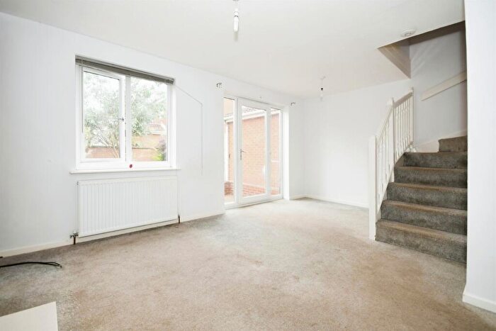 2 Bedroom Semi-Detached House For Sale In Cedar Road, Balby, Doncaster, DN4