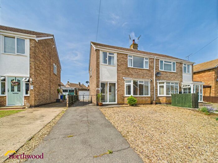 3 Bedroom Semi-Detached House For Sale In Stanwell Drive, Middleton Cheney, OX17