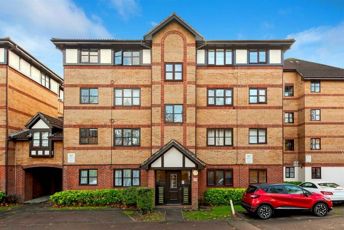 1 Bedroom Flat To Rent In Somerset Gardens, London, N17