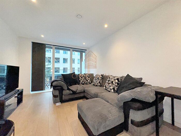 1 Bedroom Flat To Rent In Brandon House, Borough, SE1