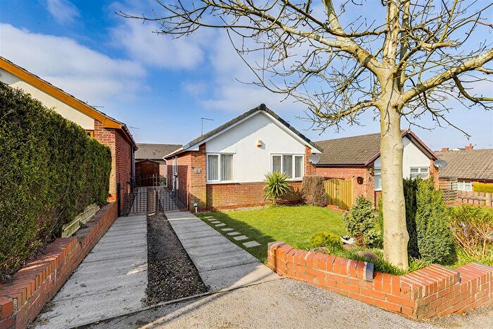 2 Bedroom Detached Bungalow To Rent In Derwent Drive, Kirkby-In-Ashfield, Nottingham, NG17