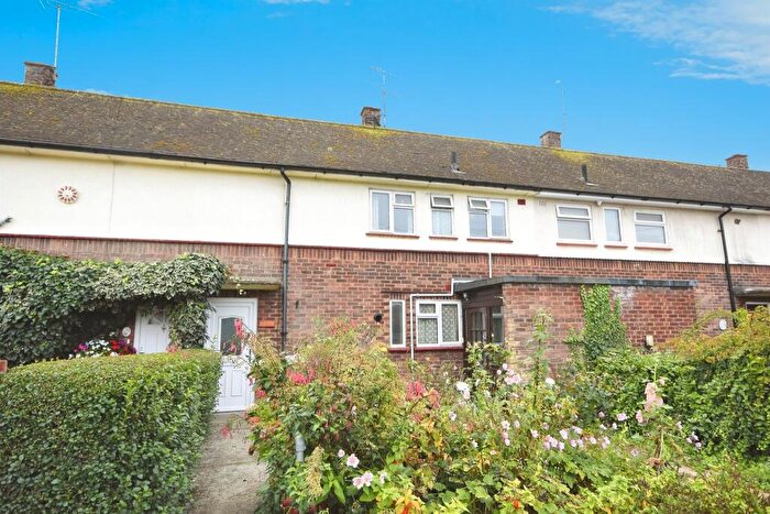 2 Bedroom Terraced House For Sale In Carisbrook Road, Pilgrims Hatch, Brentwood, CM15