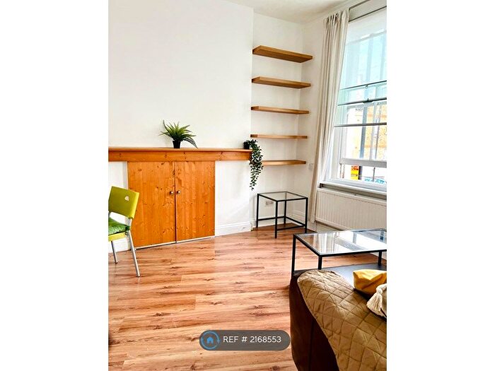 1 Bedroom Flat To Rent In Peckham High Street, London, SE15