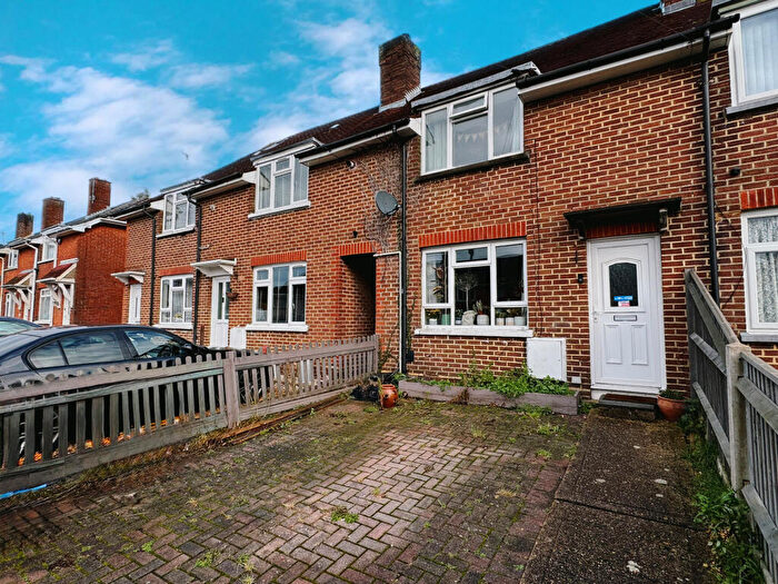 2 Bedroom House To Rent In Peach Road, Lordshill, SO16