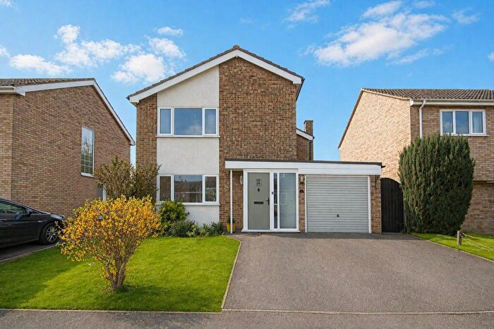 Detached House For Sale In Strollers Way, Stetchworth, Newmarket, CB8