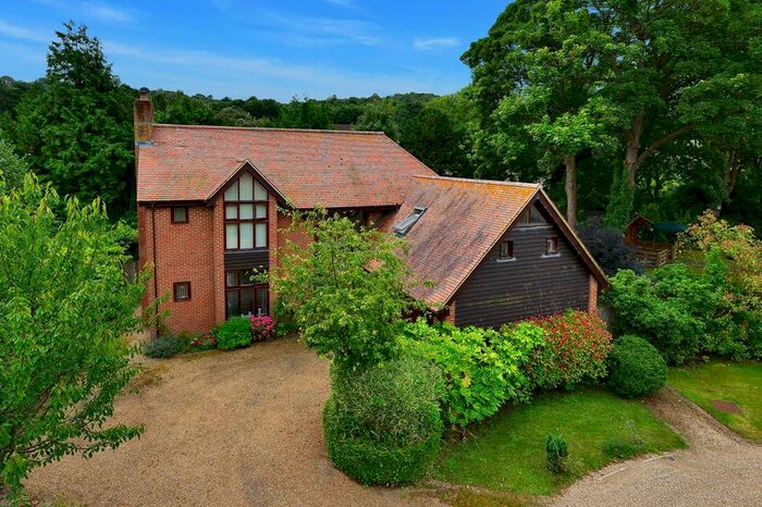 1 Bedroom Maisonette To Rent In Mill Race, River, CT17