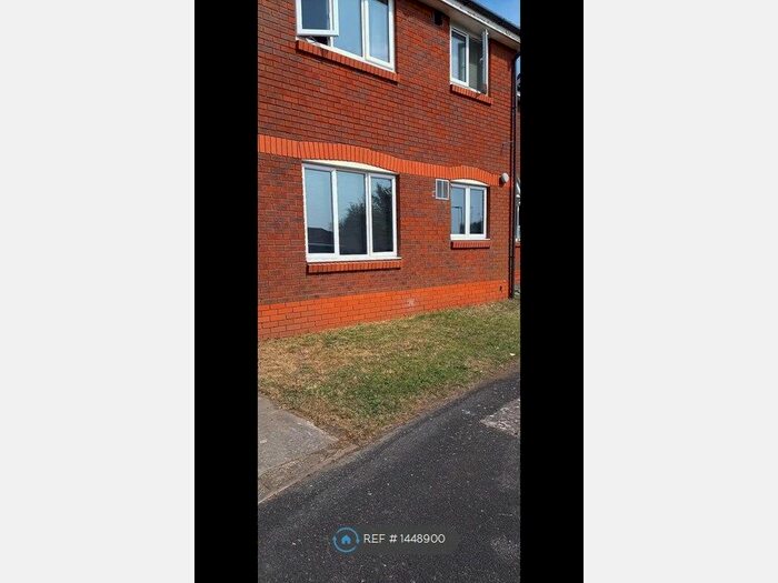 Studio To Rent In Devonshire Gardens, Bursledon, Southampton, SO31