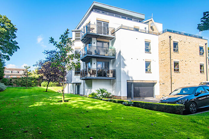 2 Bedroom Apartment For Sale In Harrogate Road, Leeds, LS17
