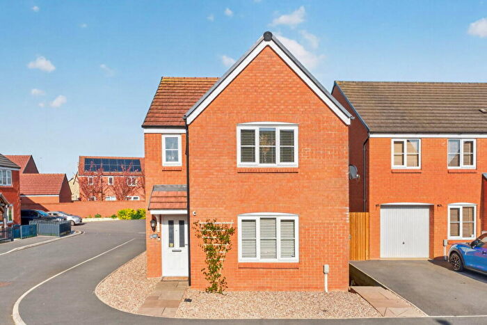 3 Bedroom Detached House For Sale In Speight Crescent, Kettering, NN15