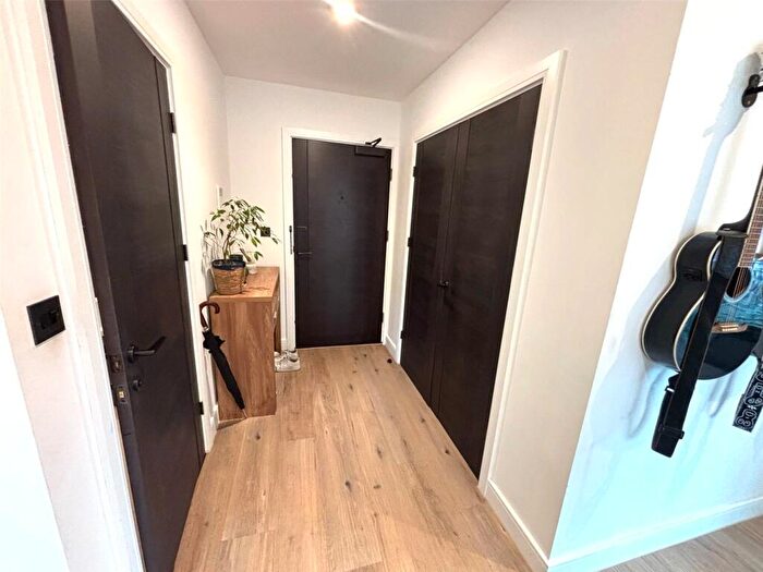 2 Bedroom Apartment To Rent In The Barker, Snow Hill Wharf, Shadwell Street, Birmingham, B4